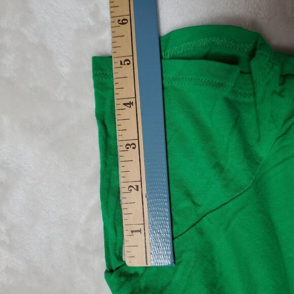 NWOT "I Love Shenanigans" Green Graphic T-Shirt Womens Large 100% Cotton - Picture 8 of 11